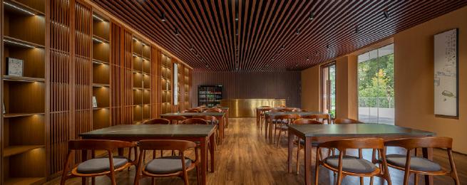 包括接待餐饮,文创售卖,展览展示,观演剧场,共享办公等多种复合业态